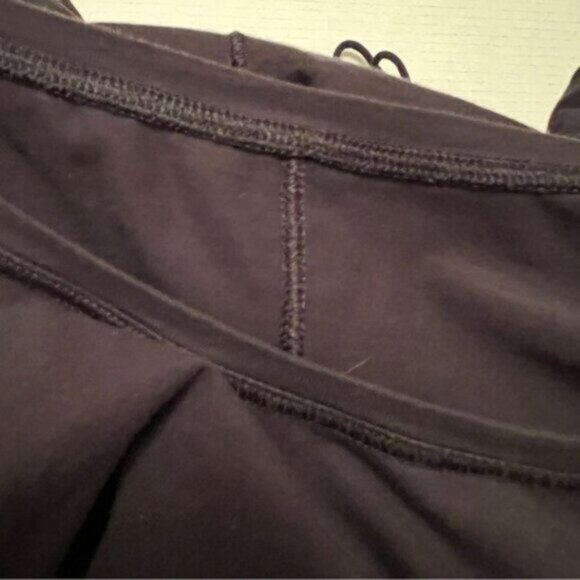 Lululemon  * Cinch It Long Sleeve top Black - Picture 7 of 13